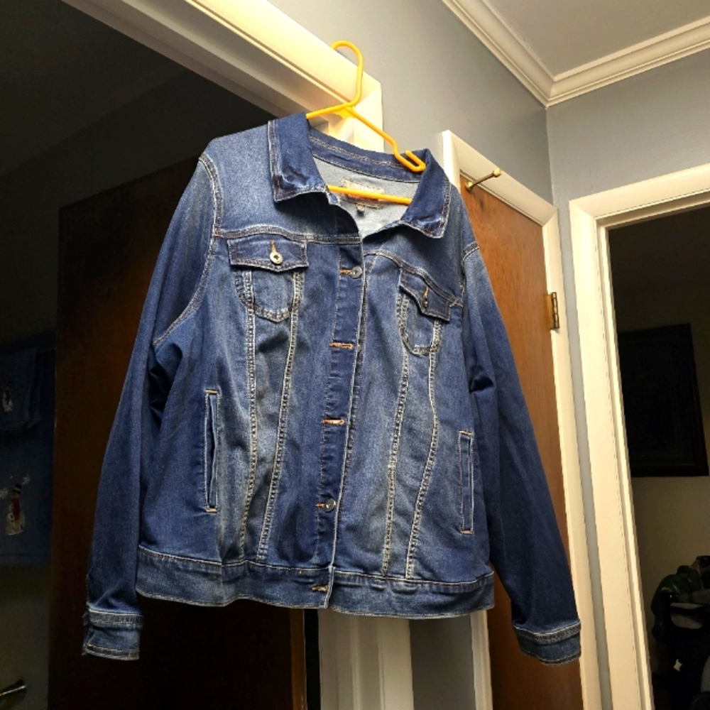 Torrid size 4 Denim Jacket